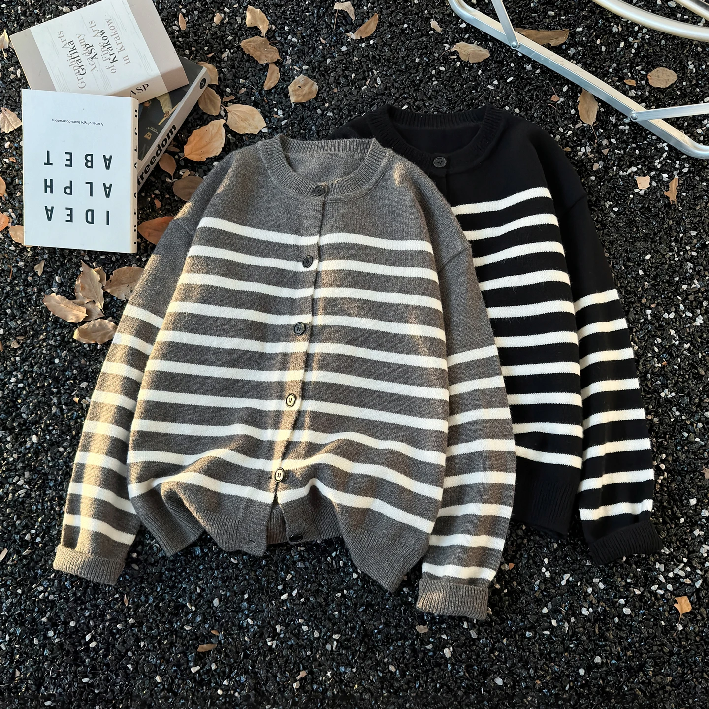 Casual Knitted Cardigan Sweater Men's Korean Sle College Faion Striped round Ne Knitwear Spring Autumn Warm Leisure
Casual Knitted Cardigan Sweater Men's Korean Sle College Faion Striped round Ne Knitwear Spring Autumn Warm Leisure