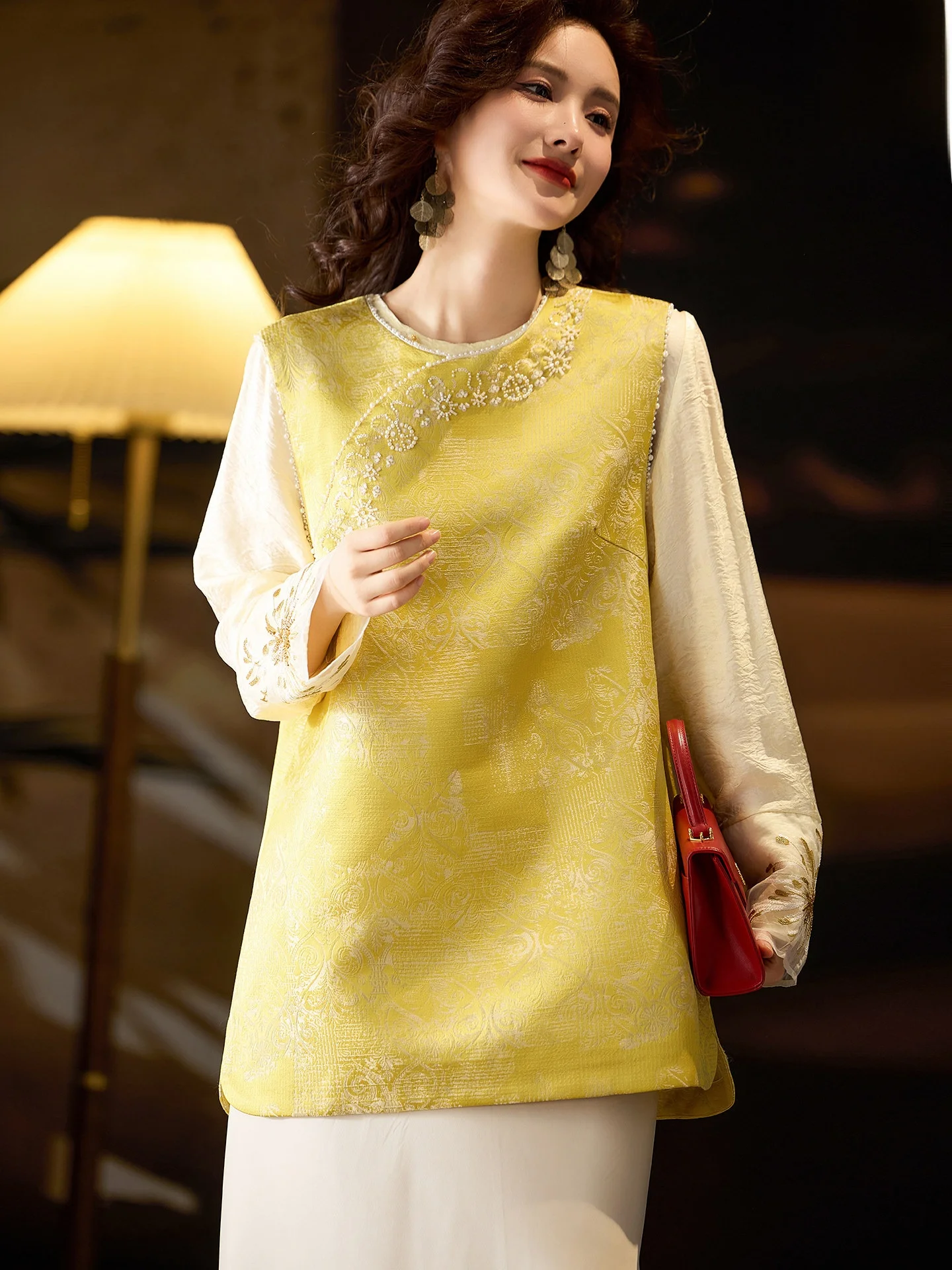 Ele Embroidered Beaded Midi Vest Women's plus Size New Sle 2026 Spring European Faion Top Streetwear Casual Plant Floral
Ele Embroidered Beaded Midi Vest Women's plus Size New Sle 2026 Spring European Faion Top Streetwear Casual Plant Floral