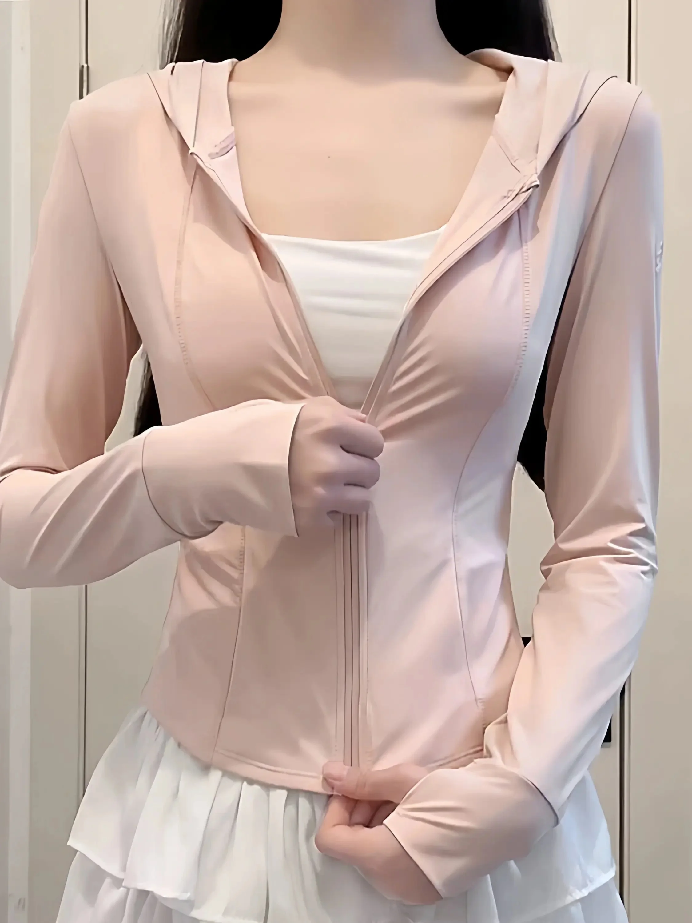 Pink Ice Silk Slim Fit Summer Thin Outdoor Casual Sun Protection Clothes Women's Short Coat Top Breathable Sunscreen Clothing
Pink Ice Silk Slim Fit Summer Thin Outdoor Casual Sun Protection Clothes Women's Short Coat Top Breathable Sunscreen Clothing