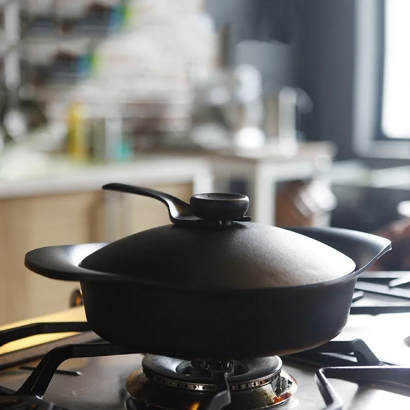 Cast iron soup pot binaural saucepan uncoated raw iron pot
Cast iron soup pot binaural saucepan uncoated raw iron pot