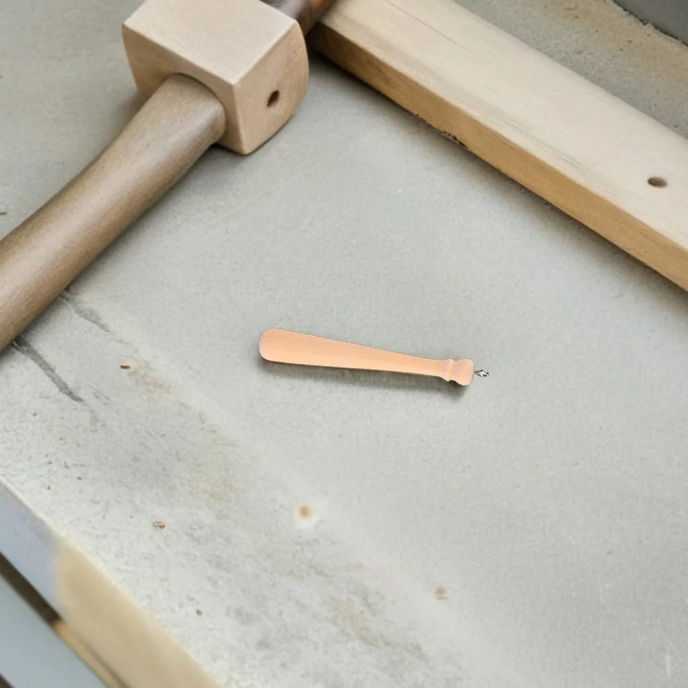 50 шт. деревянных подвесок в виде бейсбольных бит, неокрашенные заготовки для брелоков, поделок, спортивного декора, брелоков-шармов в виде бейсбольных бит
50 шт. деревянных подвесок в виде бейсбольных бит, неокрашенные заготовки для брелоков, поделок, спортивного декора, брелоков-шармов в виде бейсбольных бит