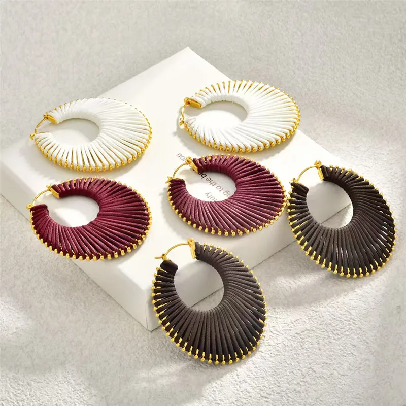 Retro European And American Braided Leather Rope Oval-shaped Earrings for Women Exaggerated Personality Party Accessories
Retro European And American Braided Leather Rope Oval-shaped Earrings for Women Exaggerated Personality Party Accessories