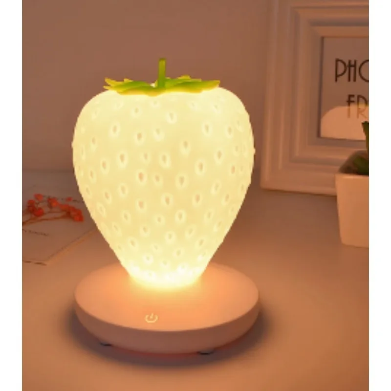 Светодиодная клубничная лампа для спальни, силиконовый сенсорный датчик, USB перезаряжаемая, с регулируемой яркостью, идиллический прикроватный ночник для украшения дома
Светодиодная клубничная лампа для спальни, силиконовый сенсорный датчик, USB перезаряжаемая, с регулируемой яркостью, идиллический прикроватный ночник для украшения дома