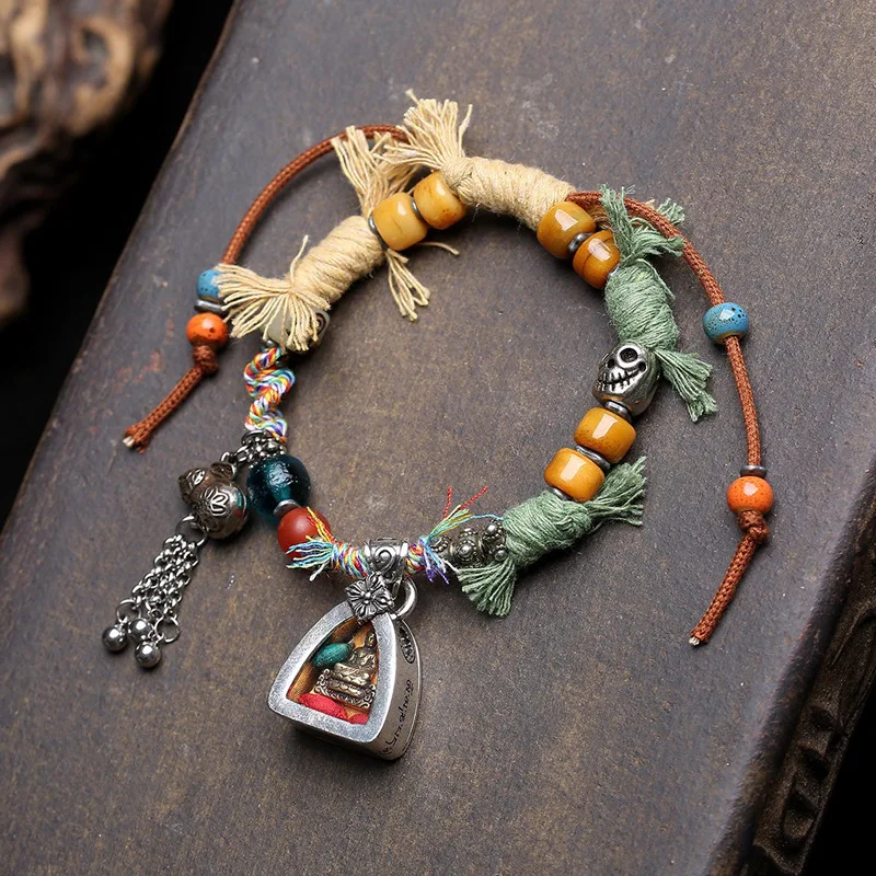 Tibetan-style medicinal Buddha pendant in old silver, hand-woven , red string bracelet for the zodiac year, wholesale
Tibetan-style medicinal Buddha pendant in old silver, hand-woven , red string bracelet for the zodiac year, wholesale