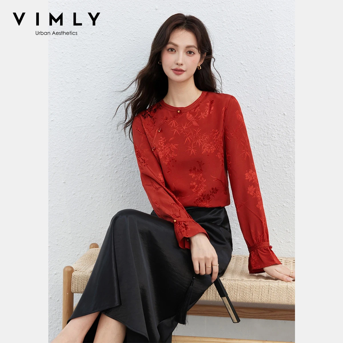 Женская жаккардовая рубашка VIMLY, весна 2026, новая коллекция, в китайском стиле, с пуговицами-лягушками, с длинным рукавом, элегантная повседневная блузка с круглым вырезом A5090
Женская жаккардовая рубашка VIMLY, весна 2026, новая коллекция, в китайском стиле, с пуговицами-лягушками, с длинным рукавом, элегантная повседневная блузка с круглым вырезом A5090