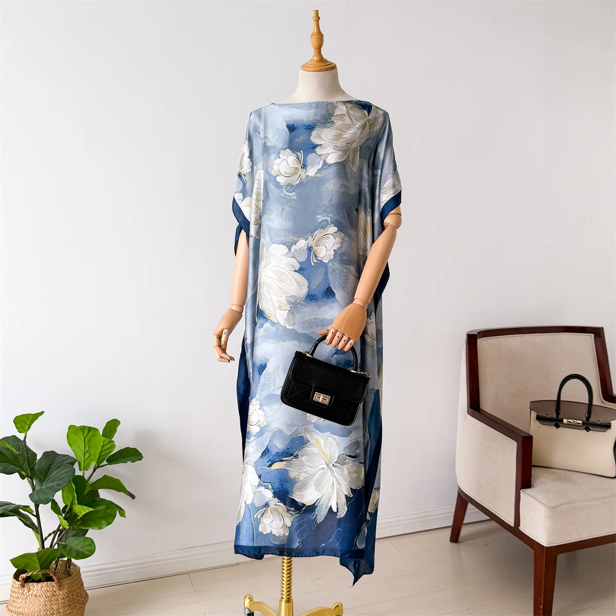 Новые летние модные африканские платья для женщин, элегантное шелковое мусульманское женское платье с принтом, длинный хиджаб, кафтан, платье большого размера, Кувейт Абая 2025
Новые летние модные африканские платья для женщин, элегантное шелковое мусульманское женское платье с принтом, длинный хиджаб, кафтан, платье большого размера, Кувейт Абая 2025