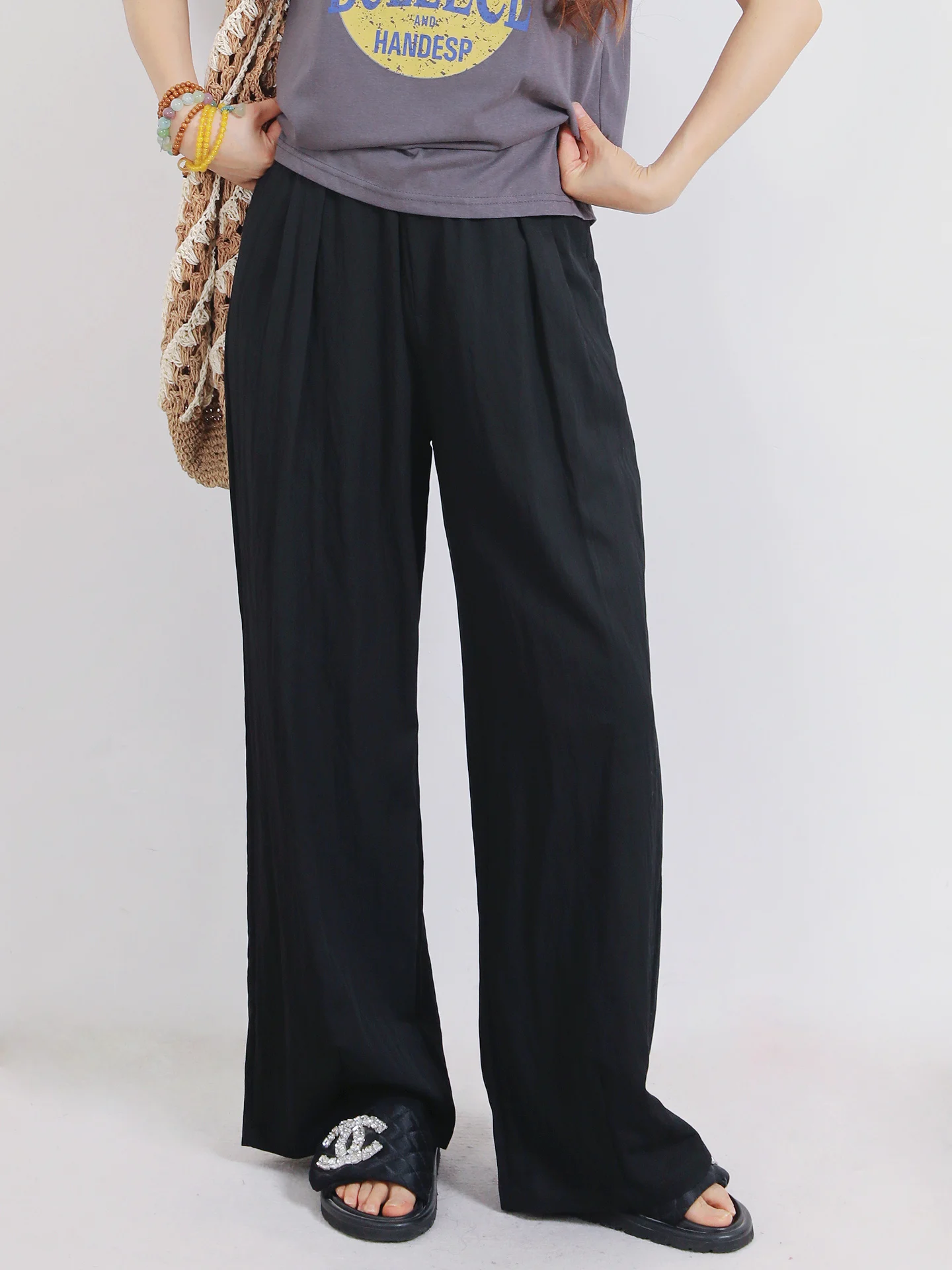 Удобные повседневные брюки с эластичным поясом, свободные прямые женские брюки из тонкой ткани с высокой талией, длинные брюки
Удобные повседневные брюки с эластичным поясом, свободные прямые женские брюки из тонкой ткани с высокой талией, длинные брюки