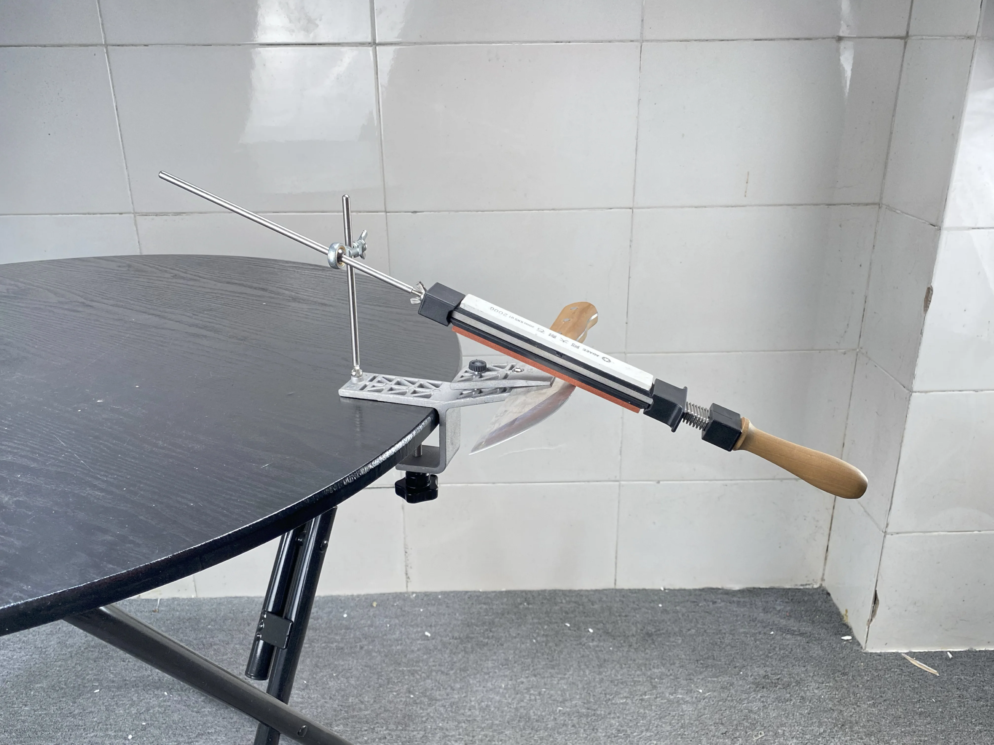 New Household Fixed Angle Knife Sharpener, Safe and Practical Replaceable Professional Knife Sharpener, Multi-piece Combination
New Household Fixed Angle Knife Sharpener, Safe and Practical Replaceable Professional Knife Sharpener, Multi-piece Combination