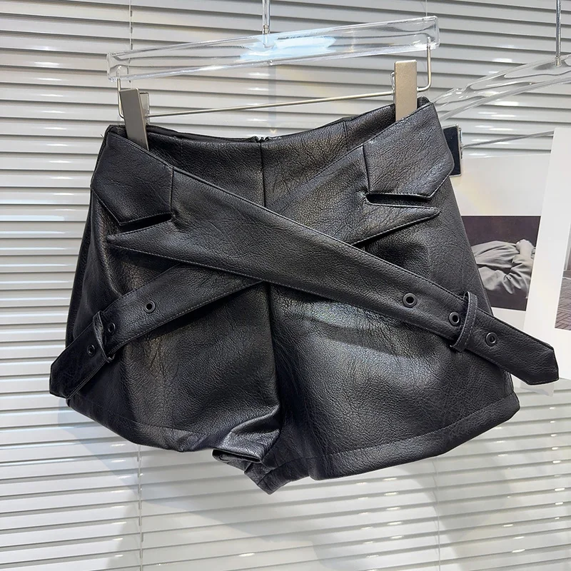 2025 Autumn New American Style Spicy Girl Cross Strap Design Stylish and Personalized Solid PU Leather Shorts Pants
2025 Autumn New American Style Spicy Girl Cross Strap Design Stylish and Personalized Solid PU Leather Shorts Pants