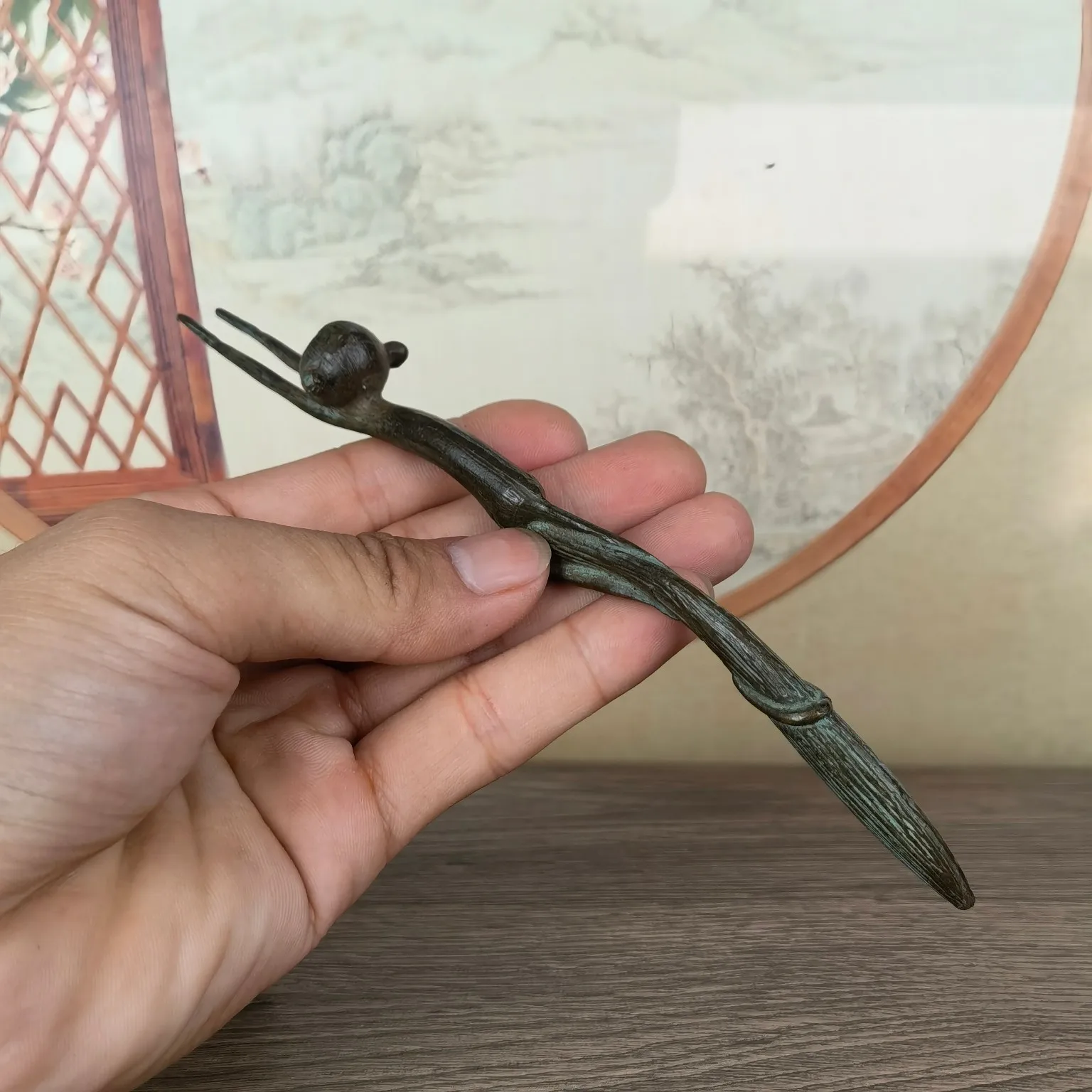 Copper monkey shape pot lid fork tea table desktop tea set ornament zodiac monkey ornament
Copper monkey shape pot lid fork tea table desktop tea set ornament zodiac monkey ornament