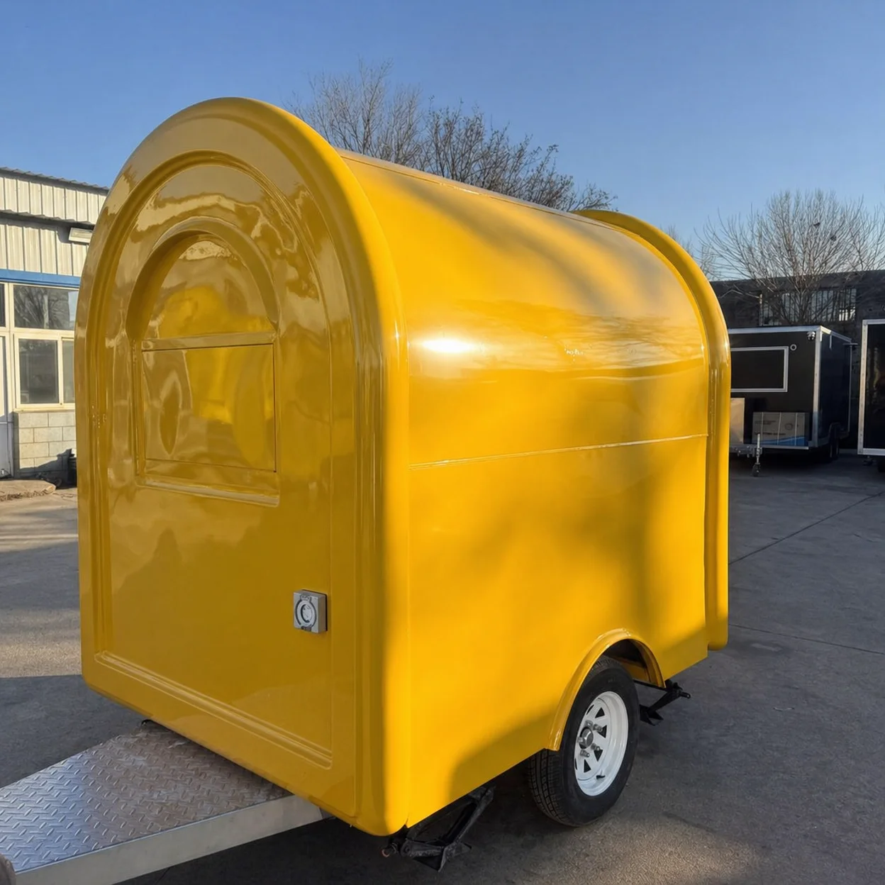 Cute Round Ice Cream & Gelato Food Trailer Mobile Cart With Fiberglass For Parks Carnivals Candy & Chips
Cute Round Ice Cream & Gelato Food Trailer Mobile Cart With Fiberglass For Parks Carnivals Candy & Chips