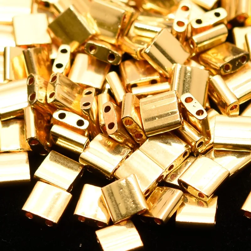 MIYUKI Metallic Color TILA Beads 2-Holes Square Flat Japan Seed Bead 5*5*1.9mm for Bracelet Necklace Jewelry Making
MIYUKI Metallic Color TILA Beads 2-Holes Square Flat Japan Seed Bead 5*5*1.9mm for Bracelet Necklace Jewelry Making