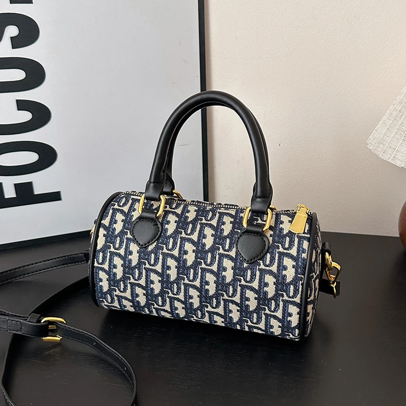 Zeyph Luxury Boston Pillow Bag Women's New Summer Handbag Single Shoulder Crossbody Handbag Ladies Small Bag
Zeyph Luxury Boston Pillow Bag Women's New Summer Handbag Single Shoulder Crossbody Handbag Ladies Small Bag