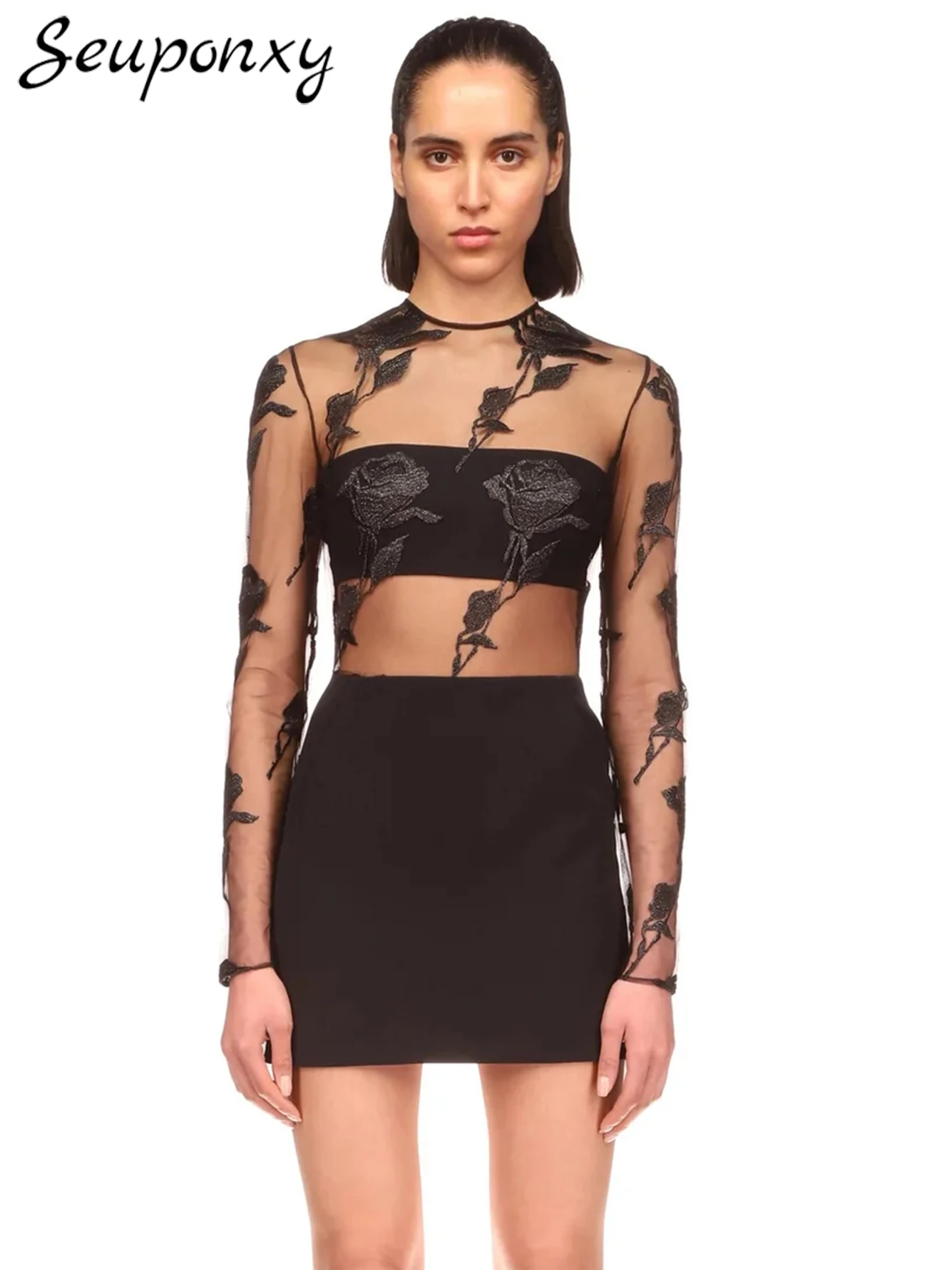 High Quality 2023 Women's Black Mini Bandage Dress Sexy O-Neck Long Sleeve Flower Sequin Mesh Perspective Celebrity Club Dress
High Quality 2023 Women's Black Mini Bandage Dress Sexy O-Neck Long Sleeve Flower Sequin Mesh Perspective Celebrity Club Dress