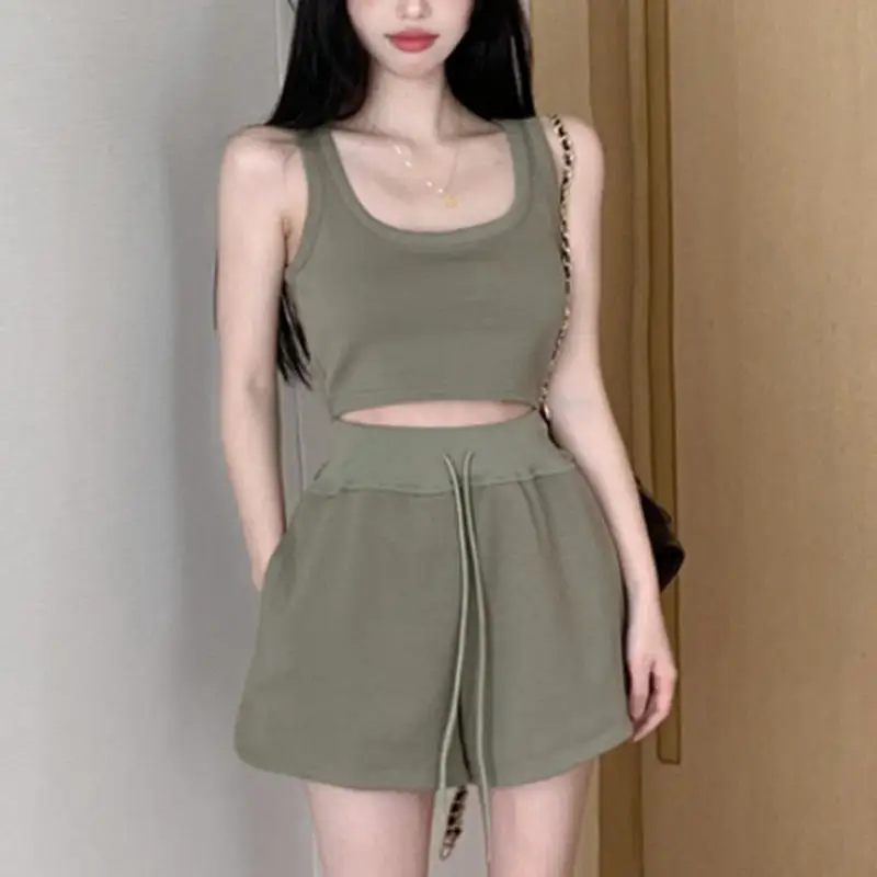 Summer New 6535 Cotton Set Fashion Goddess Style Short Vest Shorts Casual Sports Women's Suit Elegant Simple Pure Color
Summer New 6535 Cotton Set Fashion Goddess Style Short Vest Shorts Casual Sports Women's Suit Elegant Simple Pure Color
