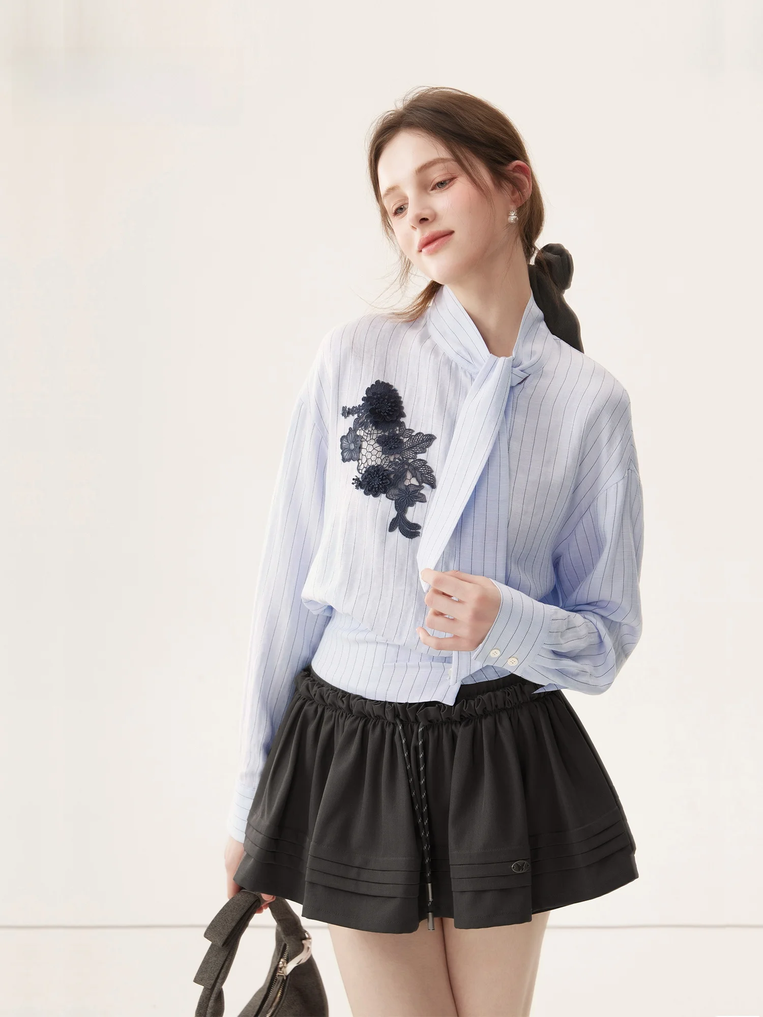 Cindral New Women's Loose Striped irt with Belt Commute Sle Blue White Floral Patterned Casual Faion ort Sve Top
Cindral New Women's Loose Striped irt with Belt Commute Sle Blue White Floral Patterned Casual Faion ort Sve Top