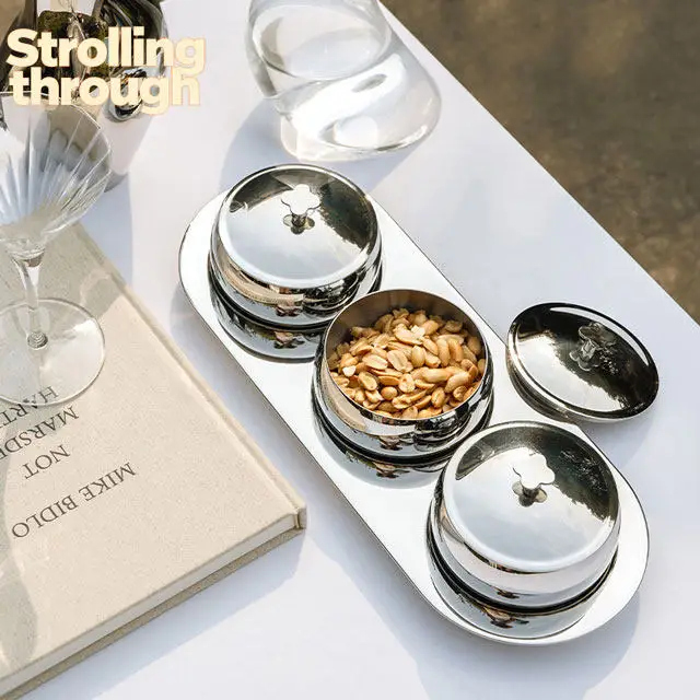 European stainless steel dried fruit plate light luxury household tea table food bowl nut plate fruit plate decorative ornament
European stainless steel dried fruit plate light luxury household tea table food bowl nut plate fruit plate decorative ornament