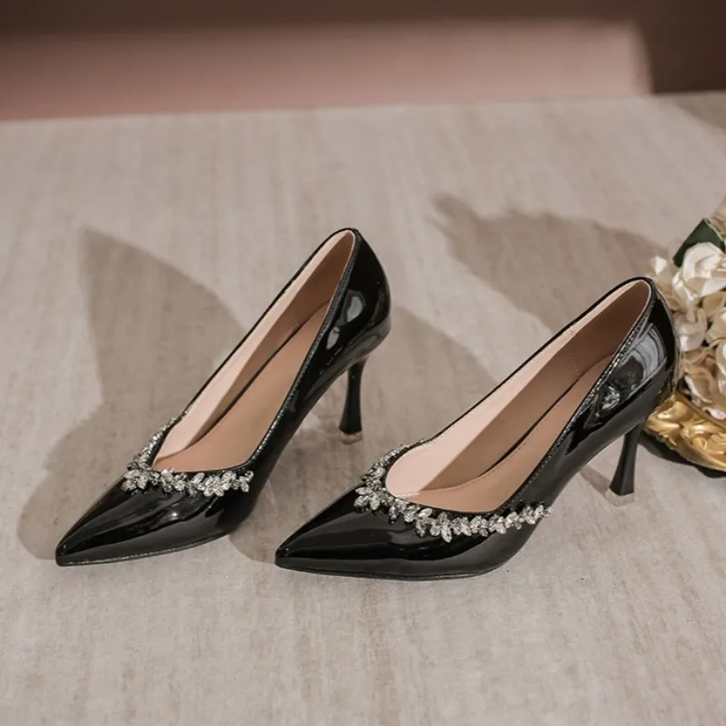 Luxury Women Wedding Shoes Fashion Rhinestone High Heels for Woman Elegant French Style Casual Shoe Designer Shoes Zapatos Mujer
Luxury Women Wedding Shoes Fashion Rhinestone High Heels for Woman Elegant French Style Casual Shoe Designer Shoes Zapatos Mujer