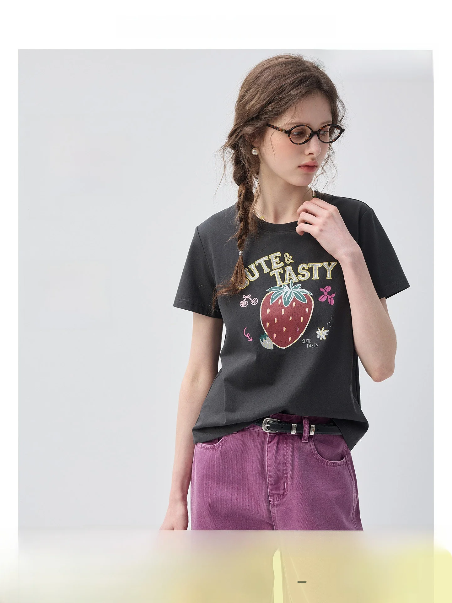 Strawberry Letter Print T-Shirt Cool Sensation Short Sleeve Summer New Arrival Women's Commute Style Straight Cut VEGA CHANG
Strawberry Letter Print T-Shirt Cool Sensation Short Sleeve Summer New Arrival Women's Commute Style Straight Cut VEGA CHANG