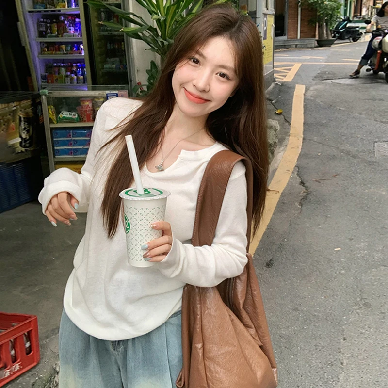 Белый вязаный длинный све, женская основа irt, внутренняя одежда больших размеров, облегающий топ, ранняя осень, корейский Sle V-Ne Commute Faion
Белый вязаный длинный све, женская основа irt, внутренняя одежда больших размеров, облегающий топ, ранняя осень, корейский Sle V-Ne Commute Faion