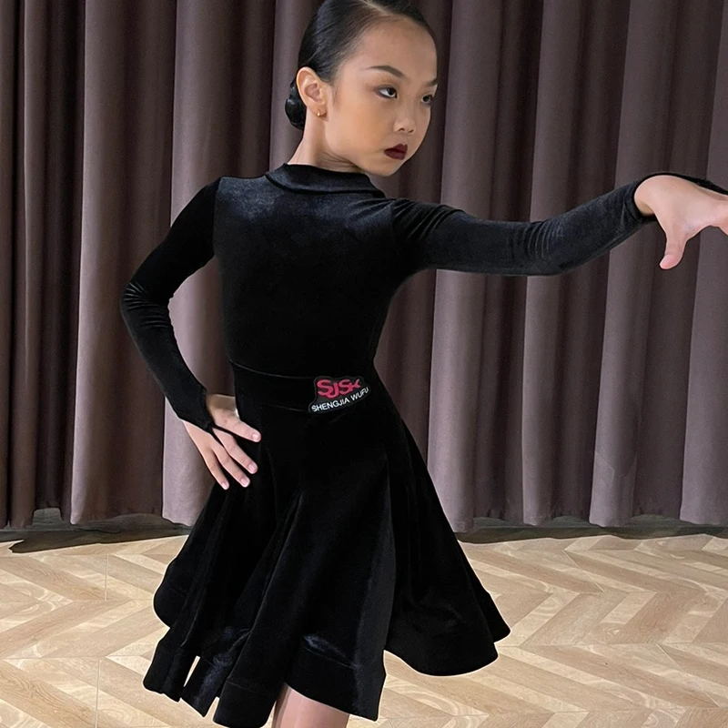 2023 New Latin Dance Performance Costumes For Girls Black Velvet Long Sleeved Skirts Suit Chacha Rumba Latin Dance Dress DN15889
2023 New Latin Dance Performance Costumes For Girls Black Velvet Long Sleeved Skirts Suit Chacha Rumba Latin Dance Dress DN15889
