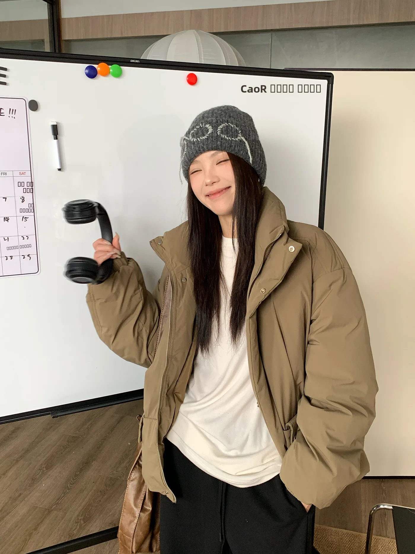 Korean Sle ort Puffer Jaet Women's Khaki Color Slimming Loose Fit Warm Outerwear Stand Collar Du down Coat
Korean Sle ort Puffer Jaet Women's Khaki Color Slimming Loose Fit Warm Outerwear Stand Collar Du down Coat