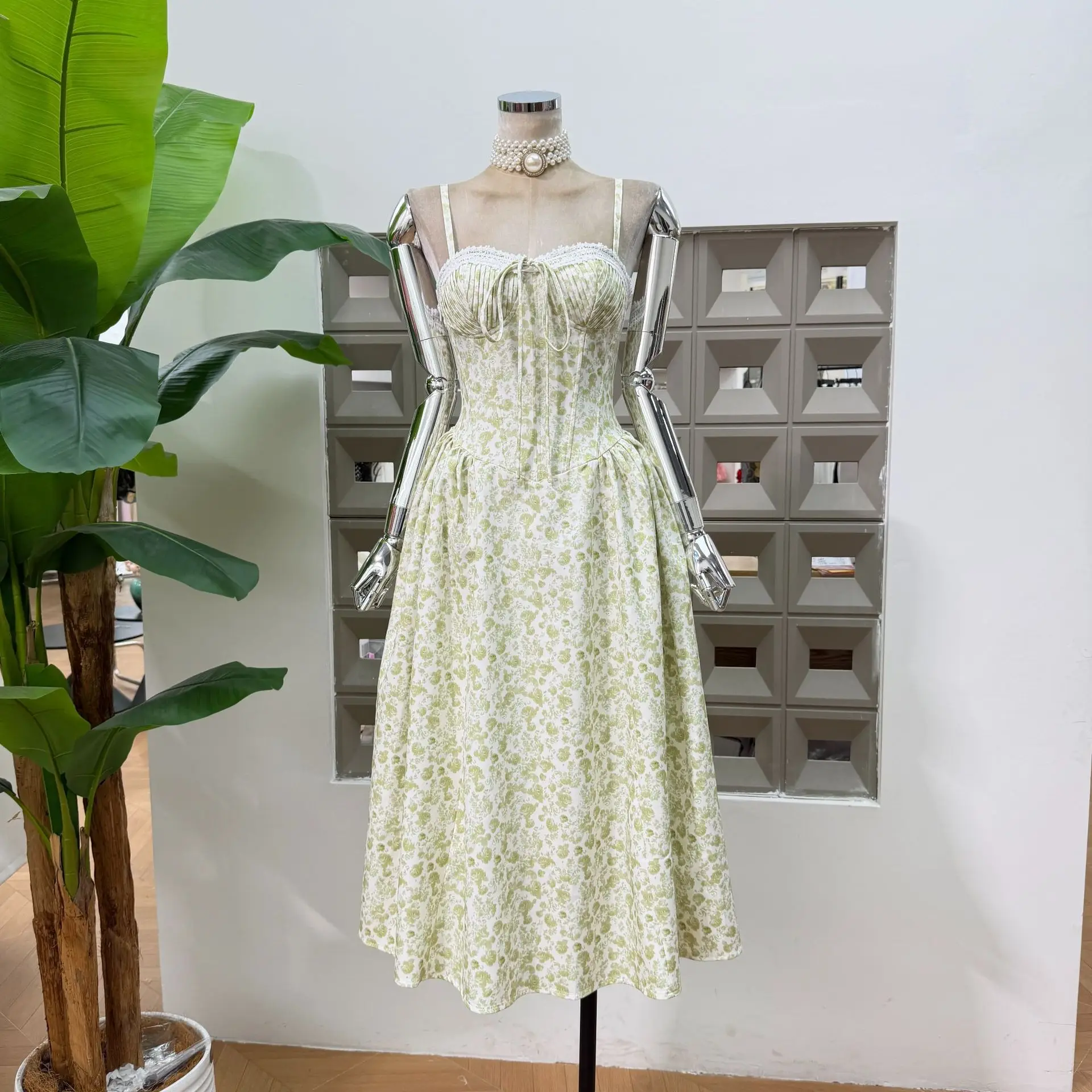 Retro Floral Print Corset Dress Spaghetti Strap Lace A Line Long Elegant Summer Vacation Women's Casual Dresses Vestidos New
Retro Floral Print Corset Dress Spaghetti Strap Lace A Line Long Elegant Summer Vacation Women's Casual Dresses Vestidos New