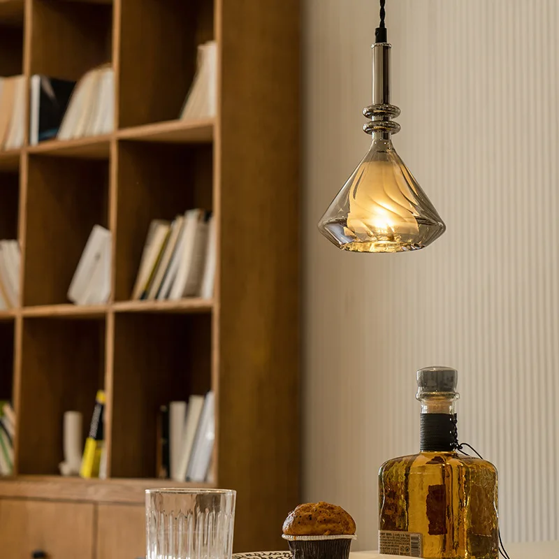 LED Bedroom Bedside Chandelier Modern Simple Light Luxury Line Chandelier Nordic Room Decoration Pendant Lights
LED Bedroom Bedside Chandelier Modern Simple Light Luxury Line Chandelier Nordic Room Decoration Pendant Lights