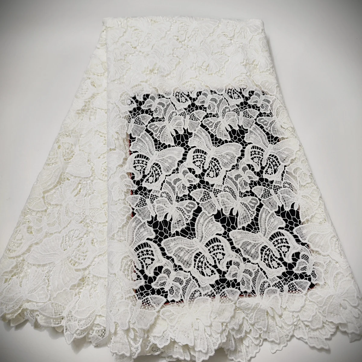 Latest White Butterfly Milk Silk African Cord Lace Fabric 2024 High Quality Nigerian Guipure Water Soluble Lace Fabric KJFT2333A
Latest White Butterfly Milk Silk African Cord Lace Fabric 2024 High Quality Nigerian Guipure Water Soluble Lace Fabric KJFT2333A