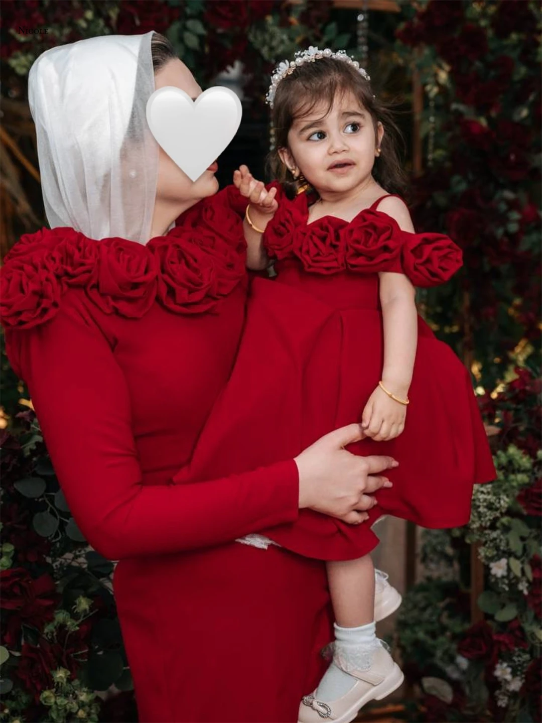 Nicole Custom Made Women's Evening Dress Woman Line A Ball Gown Dress Formal Dresses for Women Wedding Party Flower Satin Cloth
Nicole Custom Made Women's Evening Dress Woman Line A Ball Gown Dress Formal Dresses for Women Wedding Party Flower Satin Cloth