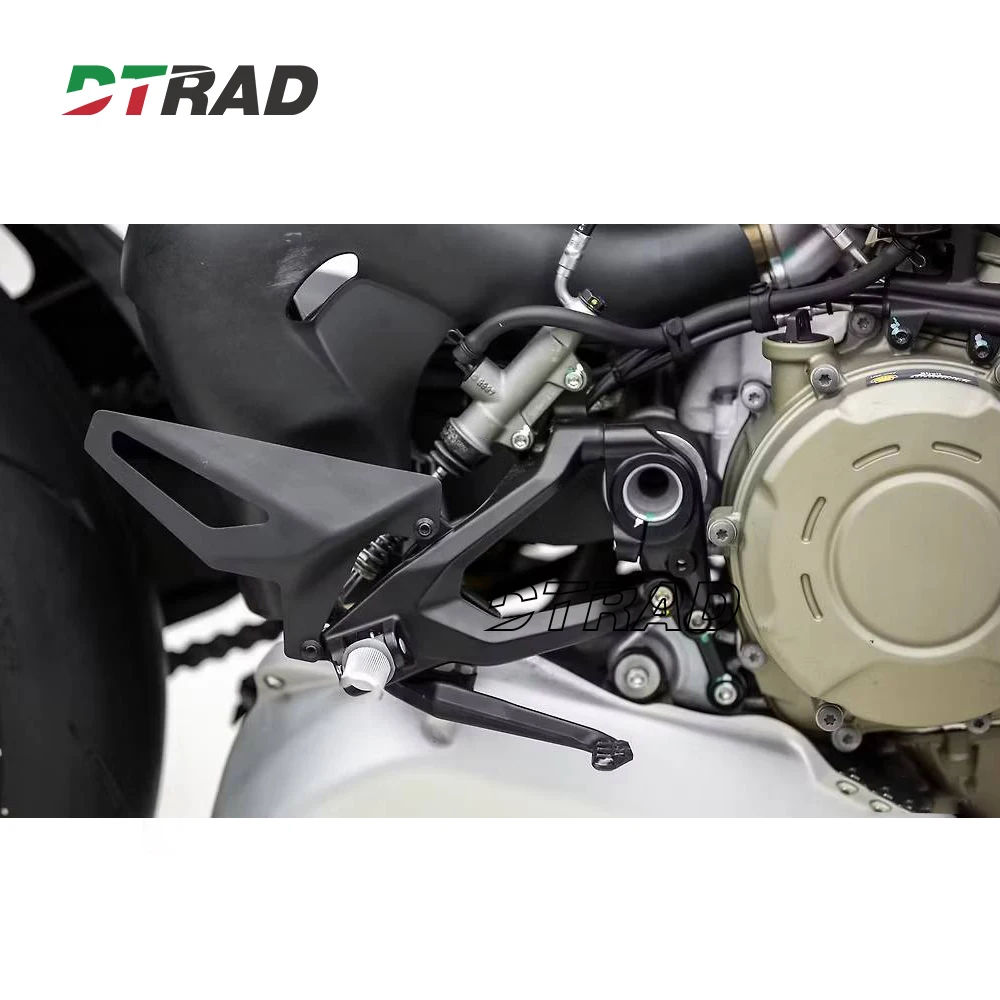 Защитные накладки на педали тормоза из карбона для мотоциклов DUCATI Panigale V4S V4R Streetfighter V4 V2 18-24
Защитные накладки на педали тормоза из карбона для мотоциклов DUCATI Panigale V4S V4R Streetfighter V4 V2 18-24