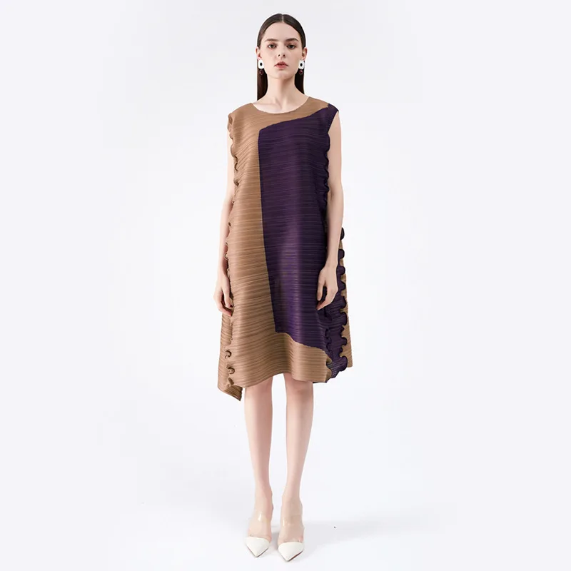 Miyake Pleated Mid-length Dress for Women, Sleeveless Contrasting Skirt, Loose and Elegant, Ebay Spot, Summer 2022
Miyake Pleated Mid-length Dress for Women, Sleeveless Contrasting Skirt, Loose and Elegant, Ebay Spot, Summer 2022