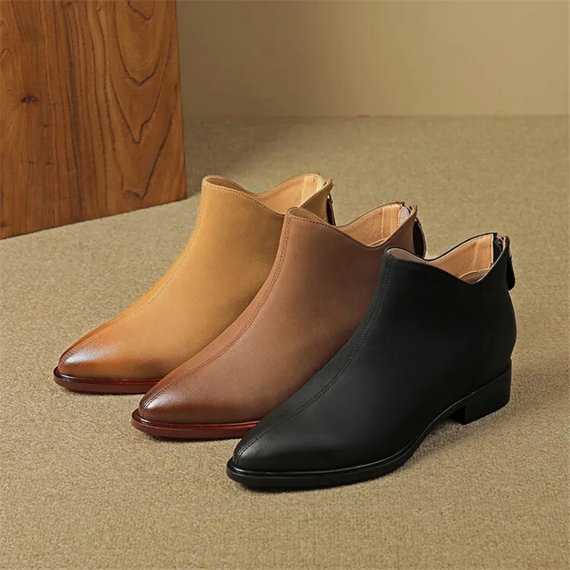 New Autumn Winter Genuine Leather Women Boots Fashion Pointed Toe Chelsea Boots for Women Short Boots Low Heels Botines Mujer
New Autumn Winter Genuine Leather Women Boots Fashion Pointed Toe Chelsea Boots for Women Short Boots Low Heels Botines Mujer