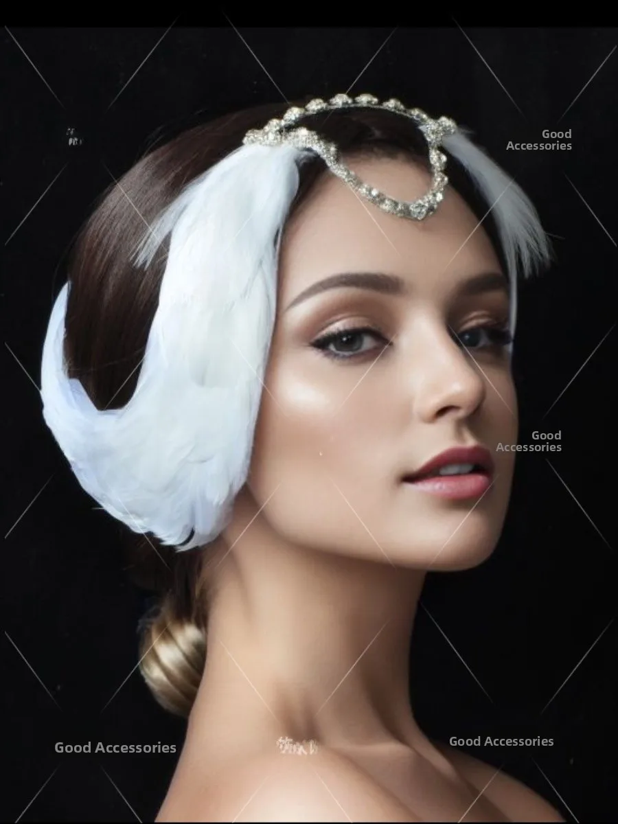 Балетный головной убор «Лебединое озеро» с белыми перьями, для сценических выступлений, песен и танцев, реквизит для фотосессий, цепочка со стразами, оригинальный дизайн
Балетный головной убор «Лебединое озеро» с белыми перьями, для сценических выступлений, песен и танцев, реквизит для фотосессий, цепочка со стразами, оригинальный дизайн