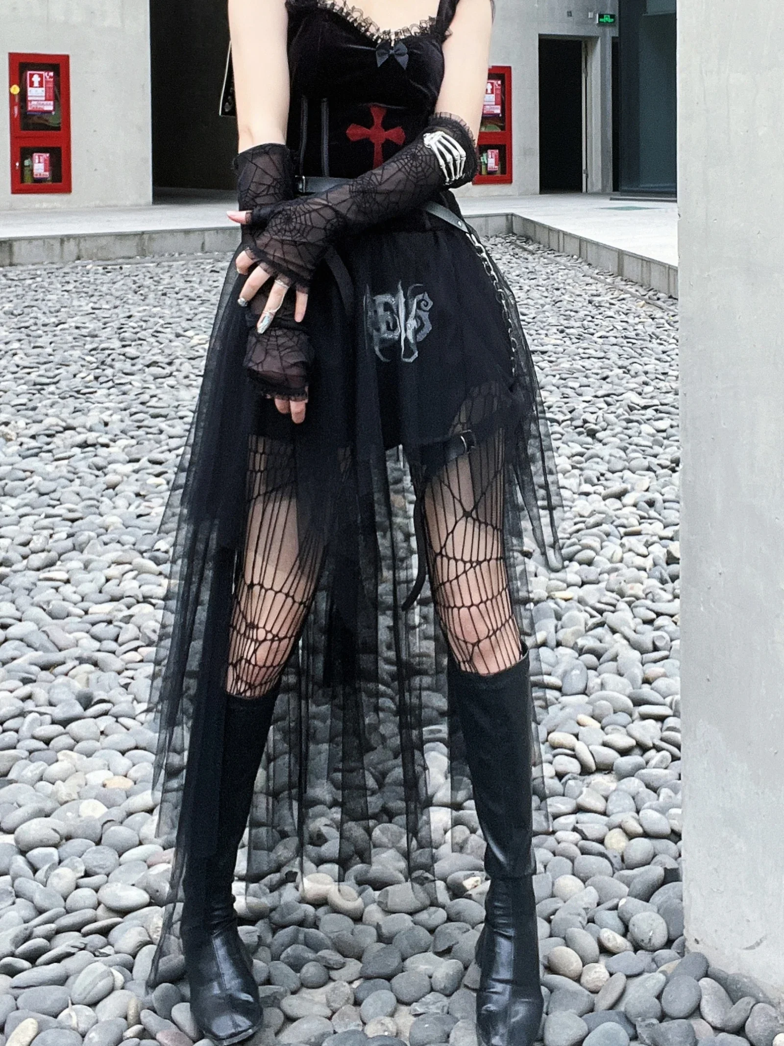 Ruibbit Gothic Punk Japanese Harajuku Women Casual Cool Chic Ball Gown Net Skirt Irregular Female Fashion Skirts
Ruibbit Gothic Punk Japanese Harajuku Women Casual Cool Chic Ball Gown Net Skirt Irregular Female Fashion Skirts