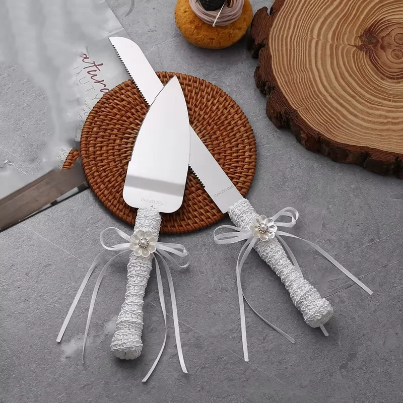 A Set of Creative and Beautiful Wedding Cake Knife Cake Spatula For Cutting Cake Wedding Decoration Supplies
A Set of Creative and Beautiful Wedding Cake Knife Cake Spatula For Cutting Cake Wedding Decoration Supplies