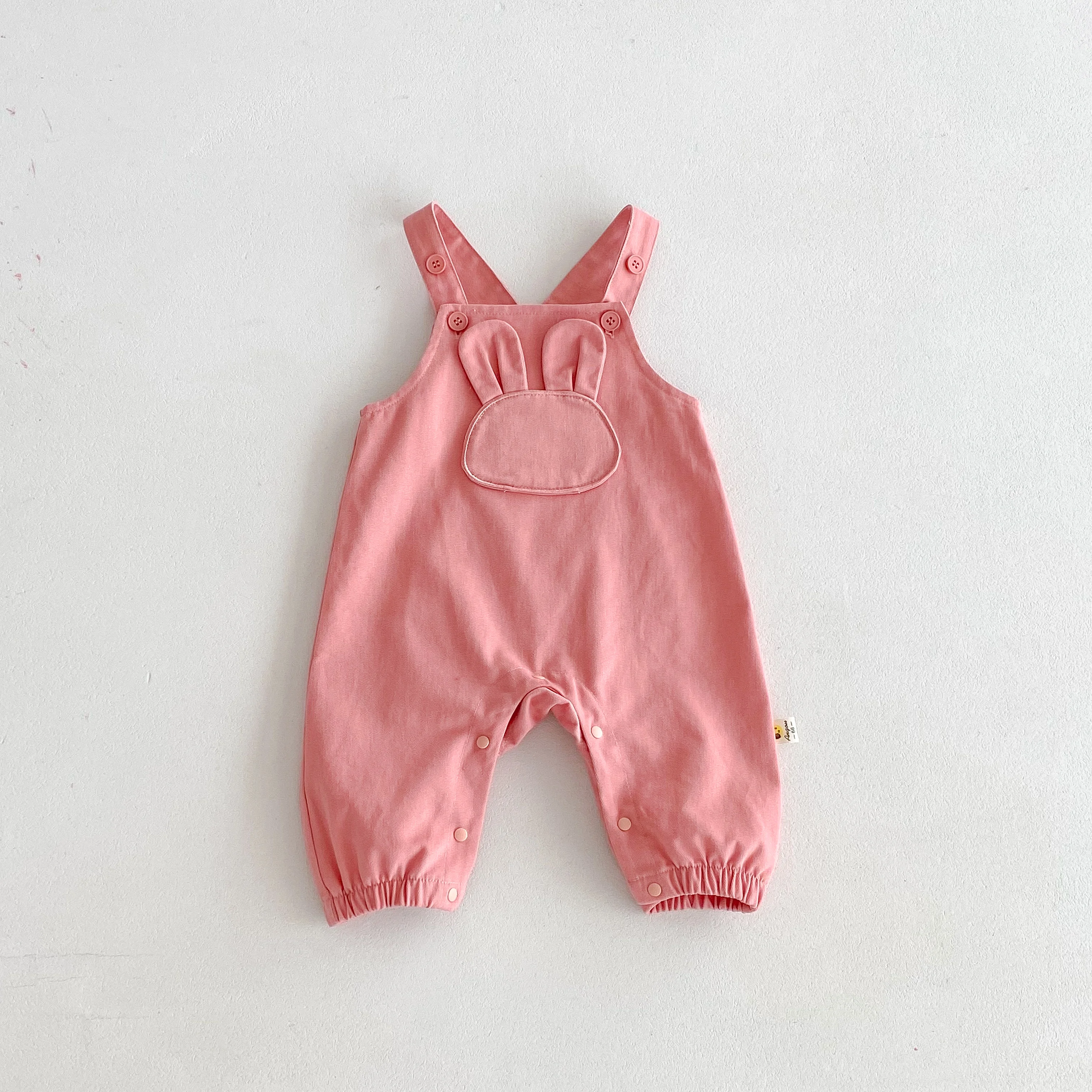 Infant matching clothes with cute little rabbit suspenders pants for girls, Korean-style suspenders baby outfit
Infant matching clothes with cute little rabbit suspenders pants for girls, Korean-style suspenders baby outfit