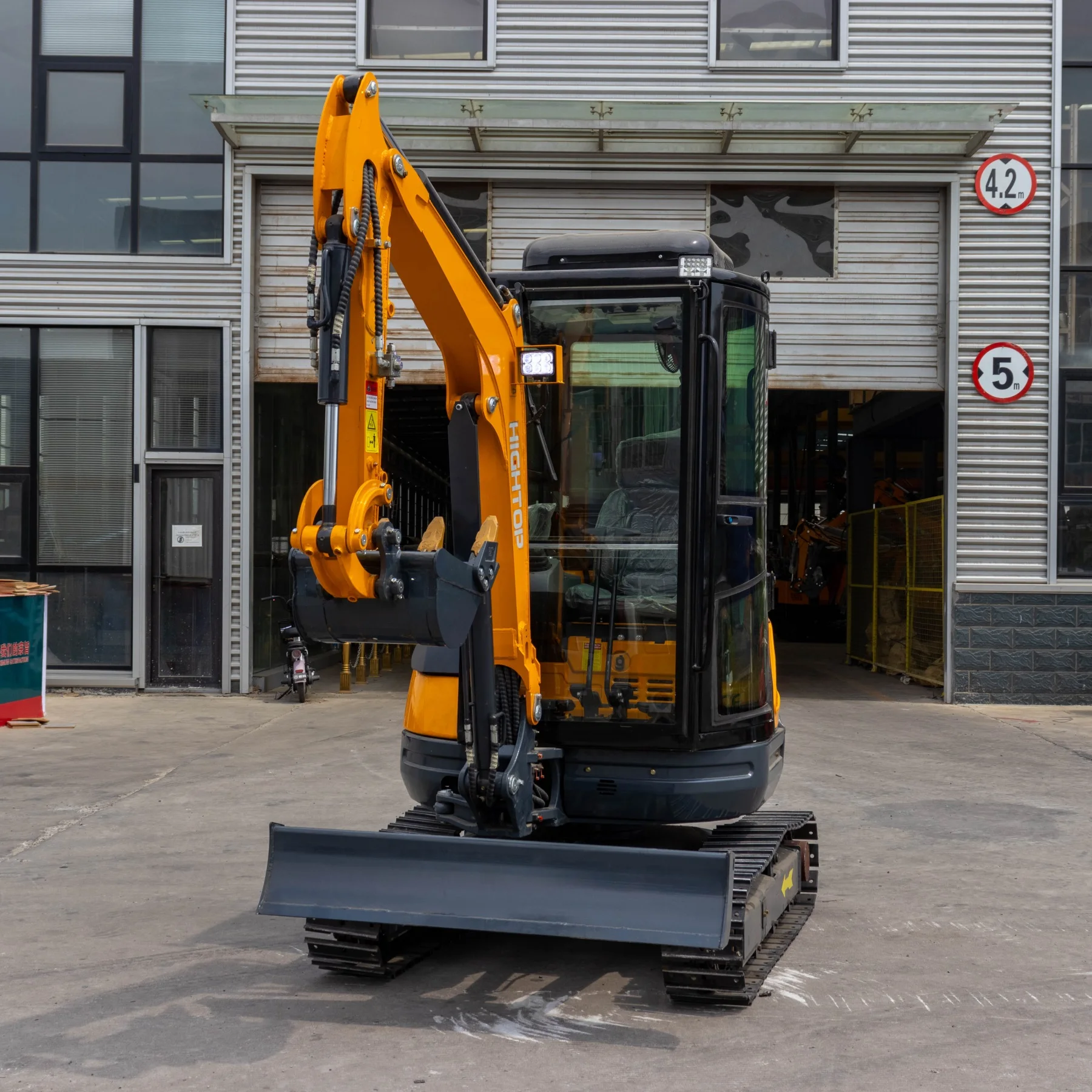 2.5 Ton Hydraulic Crawler Excavator EPA EURO5 Kubota Engine Hydraulic Excavator Agricultural Excavator Factory Direct Sales
2.5 Ton Hydraulic Crawler Excavator EPA EURO5 Kubota Engine Hydraulic Excavator Agricultural Excavator Factory Direct Sales