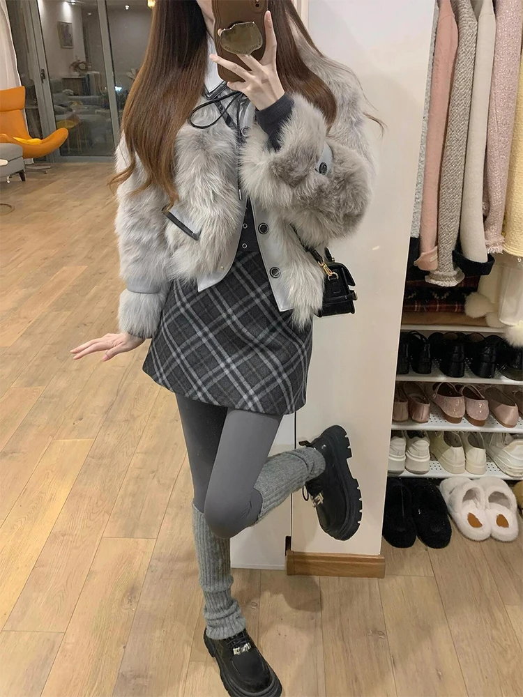 Winter New Arrival Women's Plaid Fur Coat And Skirt Set High Waist Long Sleeve round Neck Thickened Korean Style Outfit
Winter New Arrival Women's Plaid Fur Coat And Skirt Set High Waist Long Sleeve round Neck Thickened Korean Style Outfit