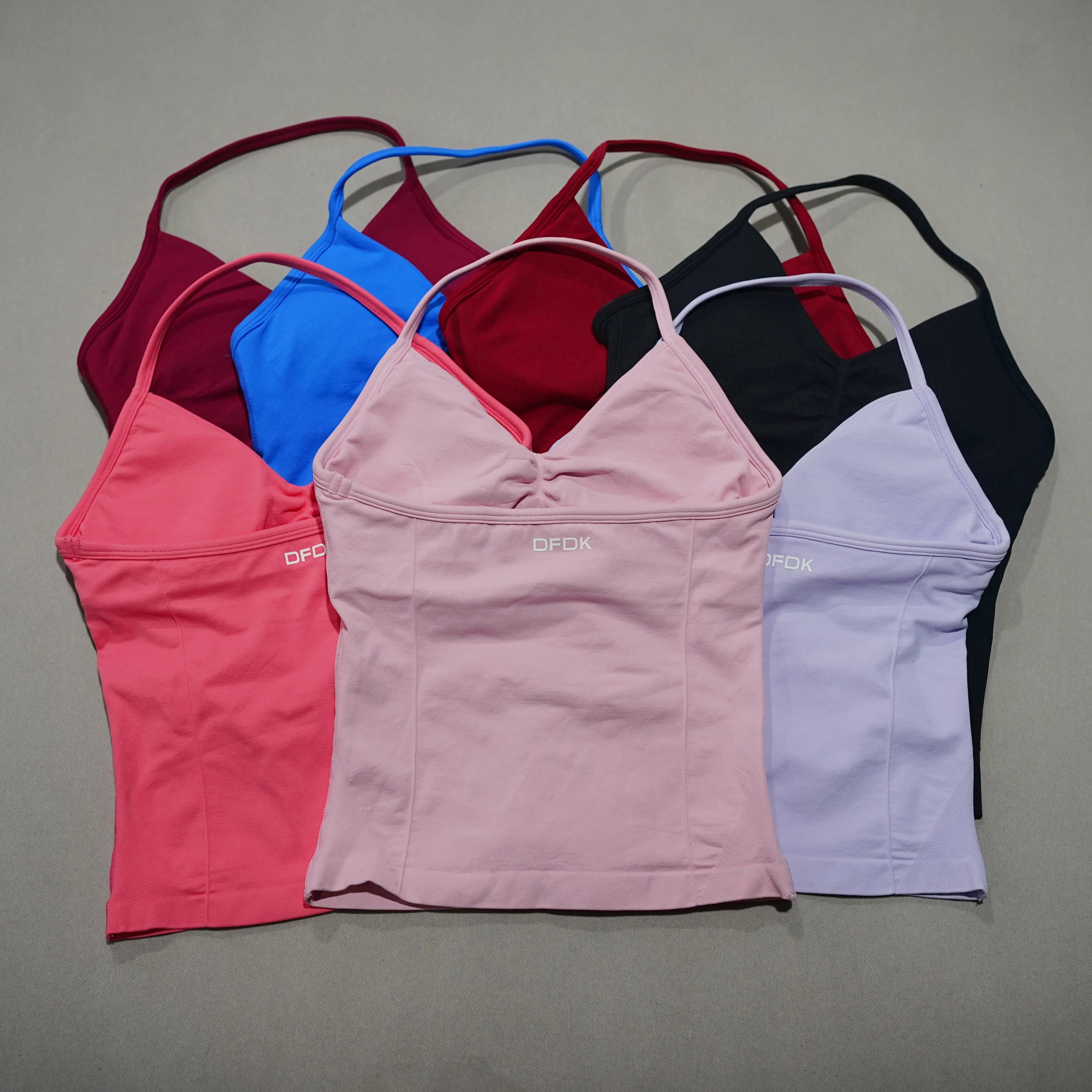 DFDK Women Breathable V-neck Sports Vest Seamless Yoga Sleeveless Top Detachable Padding Gym Running Slim Fitness Athletic Top
DFDK Women Breathable V-neck Sports Vest Seamless Yoga Sleeveless Top Detachable Padding Gym Running Slim Fitness Athletic Top