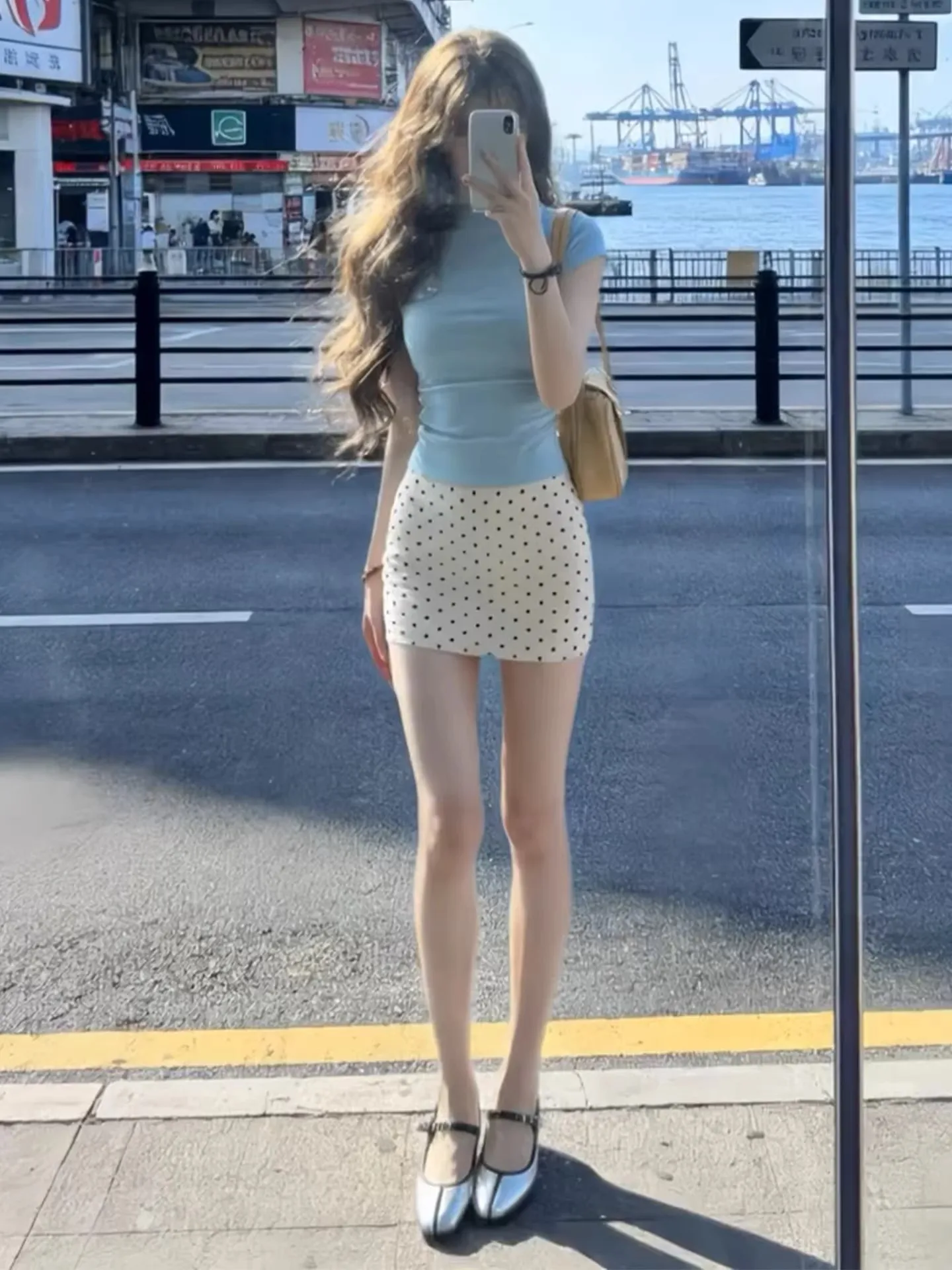 Korean Style Beautiful Summer Short Sleeve T-Shirt And Polka Dot Skirt Two Piece Set Women's Fashion Slim Fit Shoulder
Korean Style Beautiful Summer Short Sleeve T-Shirt And Polka Dot Skirt Two Piece Set Women's Fashion Slim Fit Shoulder