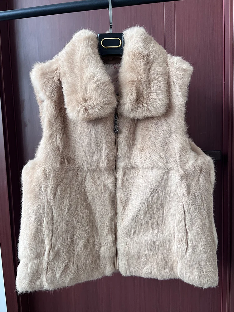 2026 New Winter Real Rabbit Fur Vest Gilet Furry Thick Warm Natural Fur Luxury Waistcoat Jacket
2026 New Winter Real Rabbit Fur Vest Gilet Furry Thick Warm Natural Fur Luxury Waistcoat Jacket