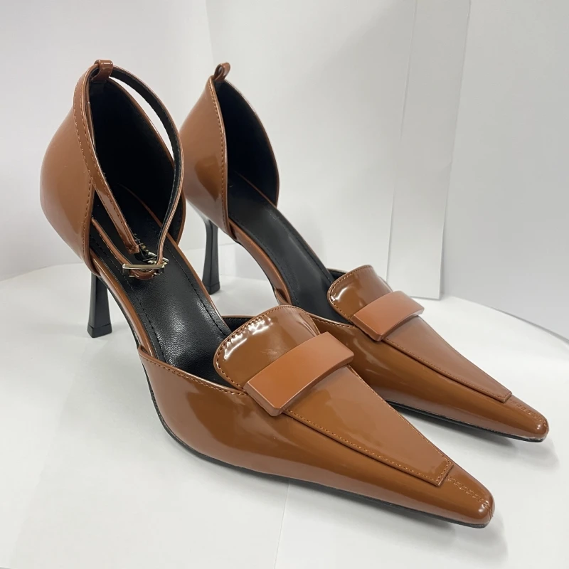 New Four Seasons Women's High Heels Small Square Head High Heels Stilettos Temperament Beautiful Sexy Side Hollow Single Shoes
New Four Seasons Women's High Heels Small Square Head High Heels Stilettos Temperament Beautiful Sexy Side Hollow Single Shoes