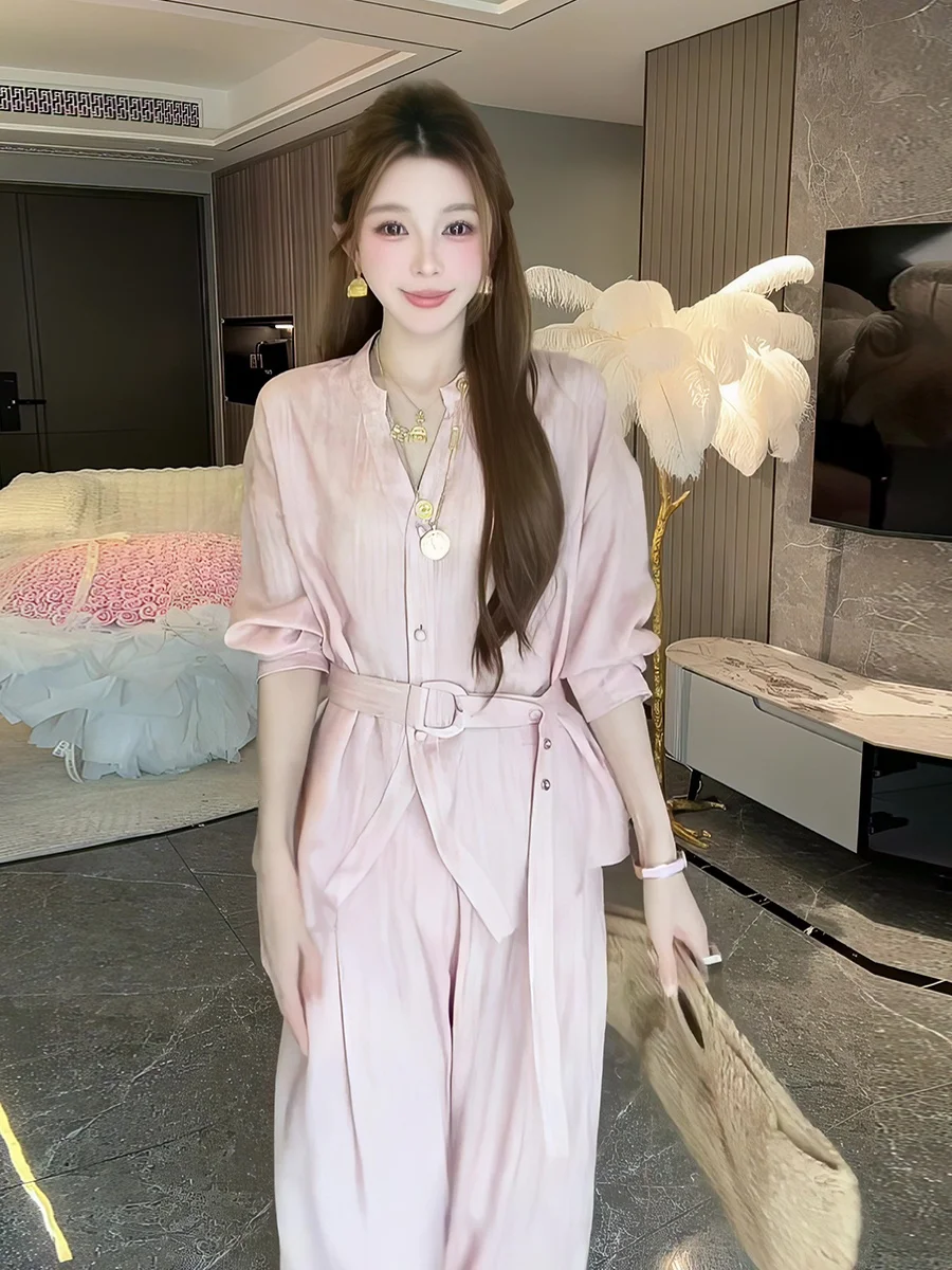 Spring 2026 Women's Pink Cotton Linen High Waist Straight Leg Pants Set Casual Fashionable Two-Piece Suit High Waist Long Sleeve
Spring 2026 Women's Pink Cotton Linen High Waist Straight Leg Pants Set Casual Fashionable Two-Piece Suit High Waist Long Sleeve