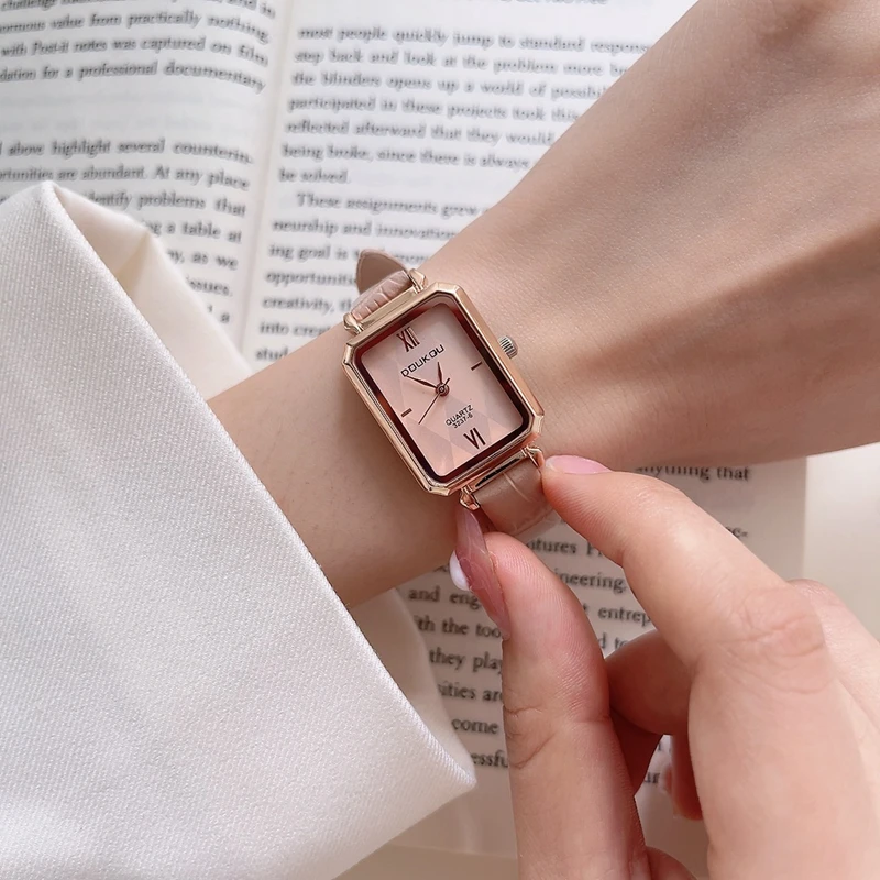Small square watch, feminine minimalist temperament, fashionable belt, exquisite quartz watch
Small square watch, feminine minimalist temperament, fashionable belt, exquisite quartz watch