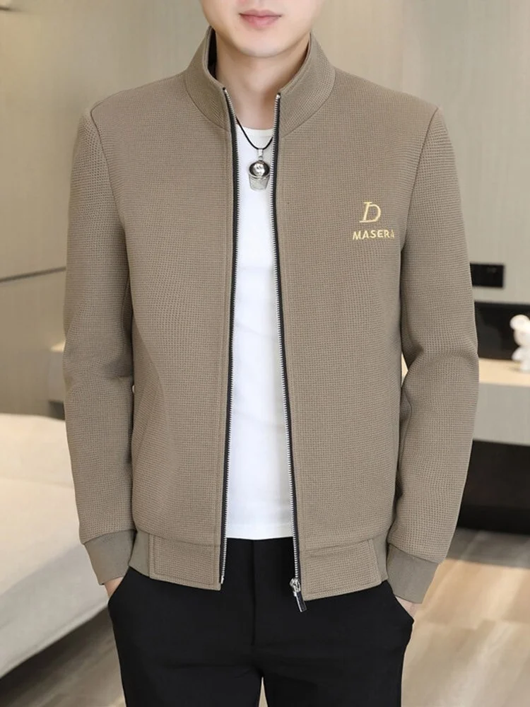 Мужская повседневная куртка Pierre Cardin, весенне-осенняя, на флисовой подкладке, с воротником-стойкой, приталенного кроя, высококачественная верхняя одежда, молодежная мода
Мужская повседневная куртка Pierre Cardin, весенне-осенняя, на флисовой подкладке, с воротником-стойкой, приталенного кроя, высококачественная верхняя одежда, молодежная мода