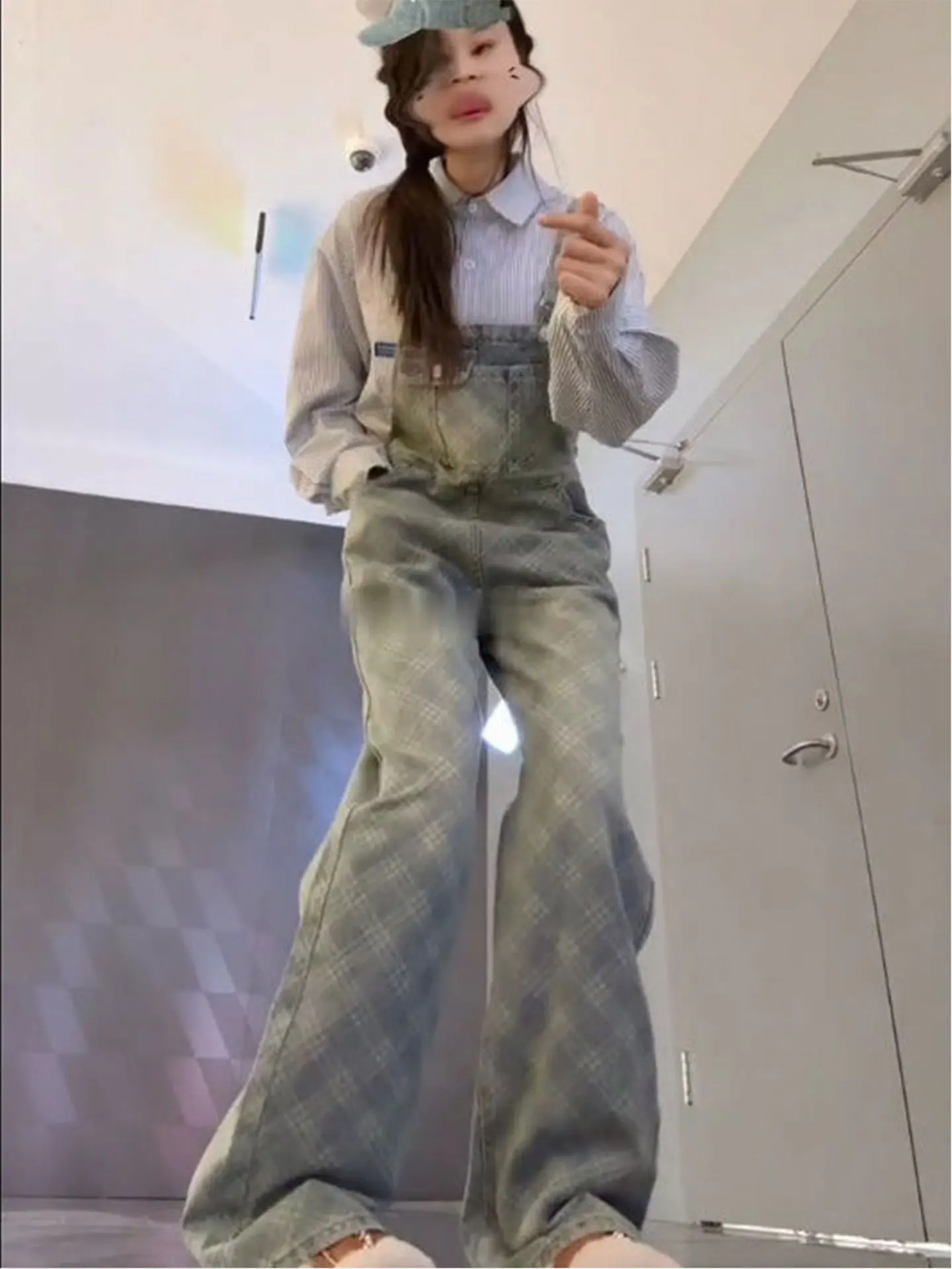 plus Size American Retro Plaid Denim Overalls Women's Casual Loose Fit Versatile Wide Leg Jumpsuit Summer High Waist Button
plus Size American Retro Plaid Denim Overalls Women's Casual Loose Fit Versatile Wide Leg Jumpsuit Summer High Waist Button