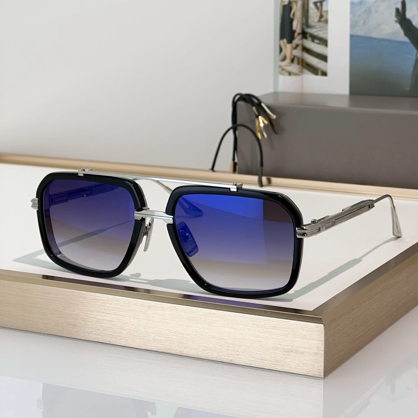 EPILUXURY EPLX.13 Luxury Brand Men Women Sunglasses DES013 Male Female Outdoor Sunglasses with Replaceable Sport Temple
EPILUXURY EPLX.13 Luxury Brand Men Women Sunglasses DES013 Male Female Outdoor Sunglasses with Replaceable Sport Temple