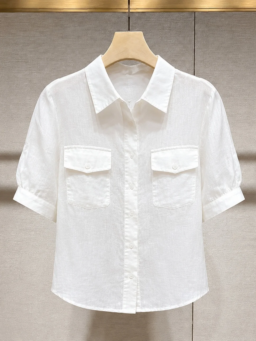 Elegant Simple Chiffon Shirt Women's Loose Beautiful Soft Summer Top Korean Style Straight Cut Short Sleeve Collar
Elegant Simple Chiffon Shirt Women's Loose Beautiful Soft Summer Top Korean Style Straight Cut Short Sleeve Collar