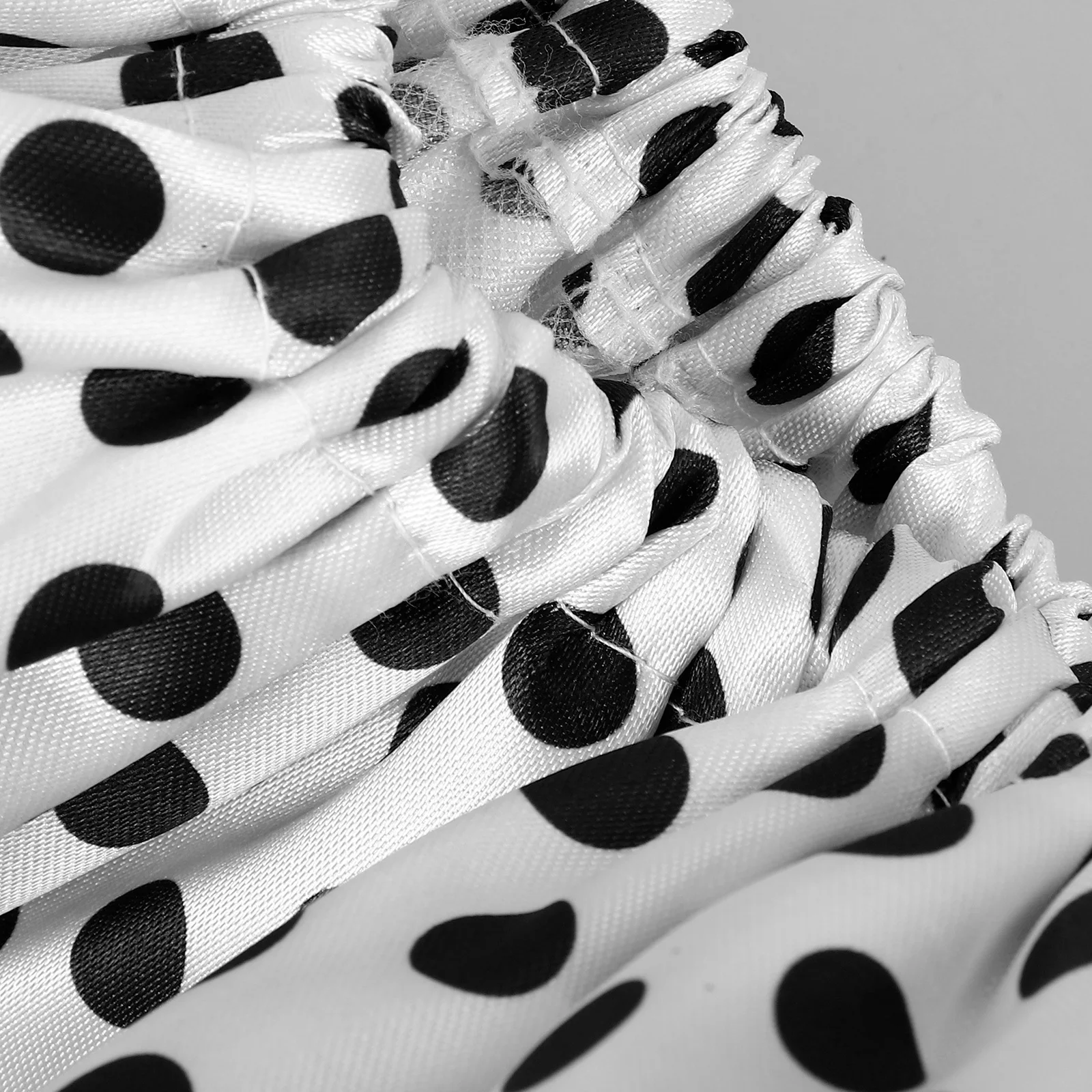 1 set Black White Wings Costume Set Tie Strap Design For Party Performance Cosplay Wing Skirt Accessory Decorative
1 set Black White Wings Costume Set Tie Strap Design For Party Performance Cosplay Wing Skirt Accessory Decorative